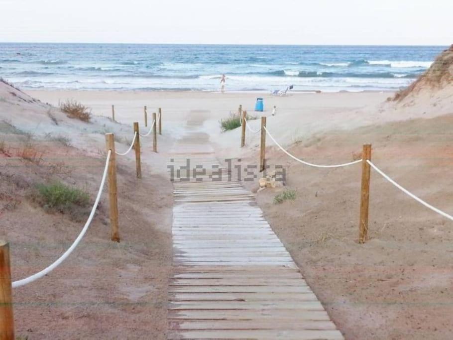Chalet Adosado En La Playa De El Perellonet Con Piscina, Pista Tenis Валенсія Екстер'єр фото